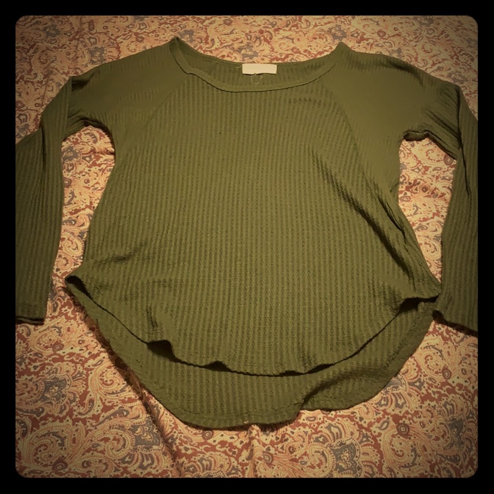 Green long sleeve shirt